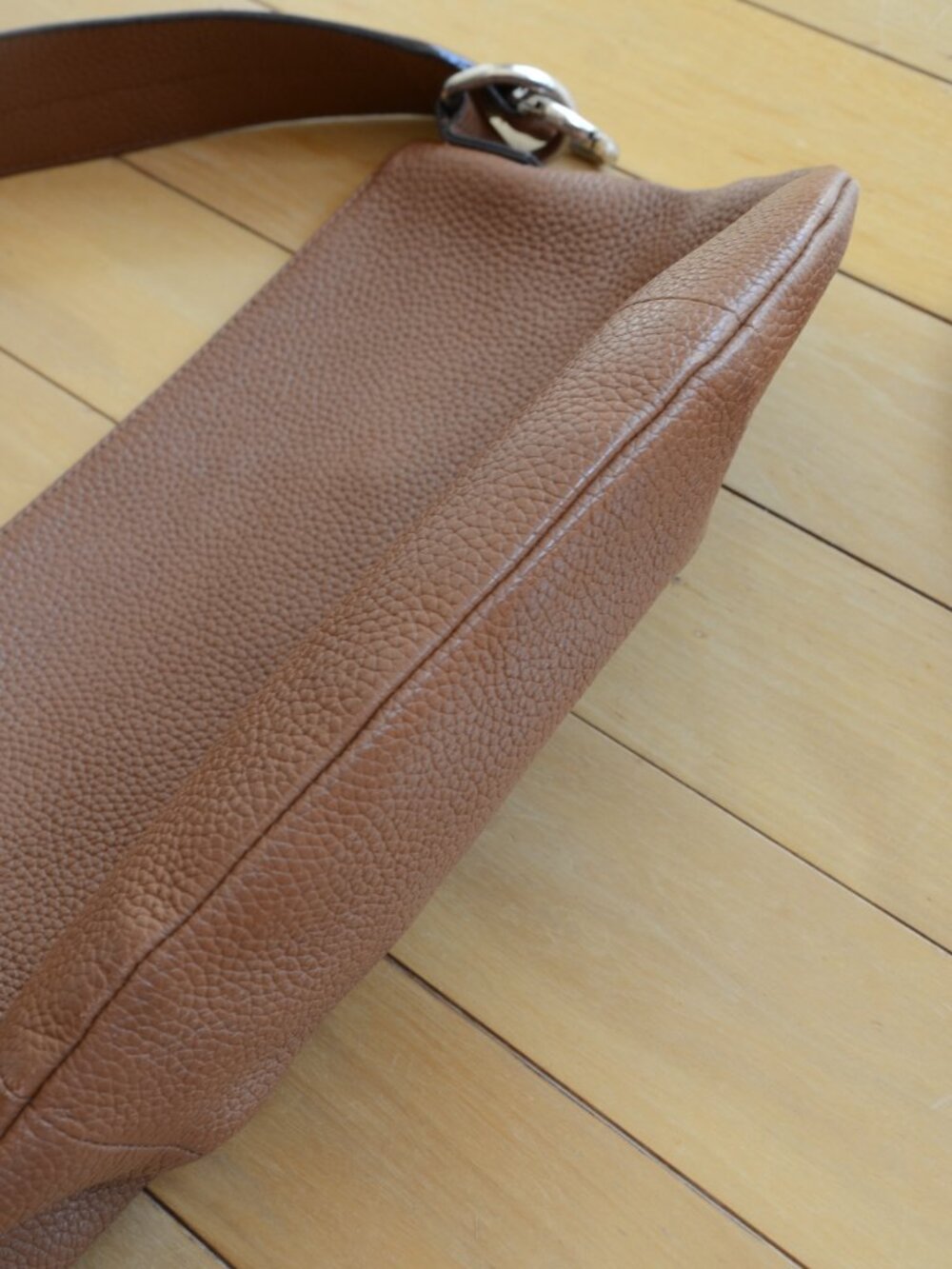 Boden brown pebbled leather hobo shoulder bag - Picture 4 of 13
